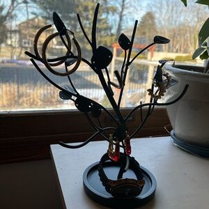 Black Metal Jewelry Display & Storage Tree